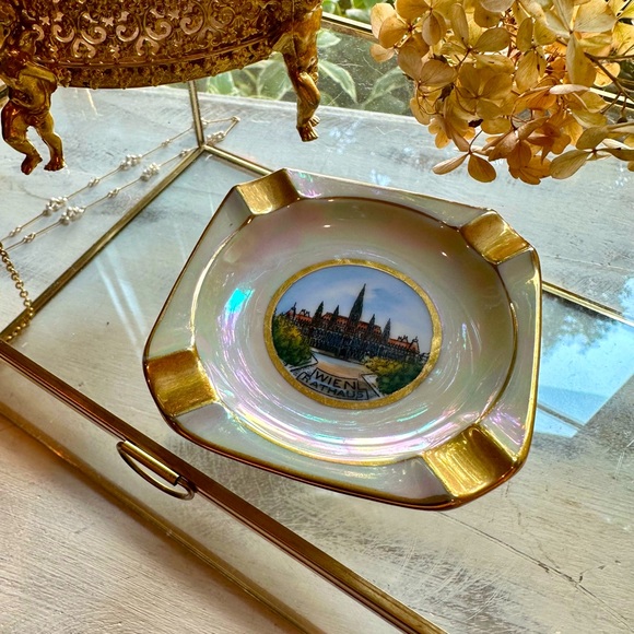 #13 RARE KBW WEIN RATHAUS VINTAGE ASHTRAY - Picture 1 of 4